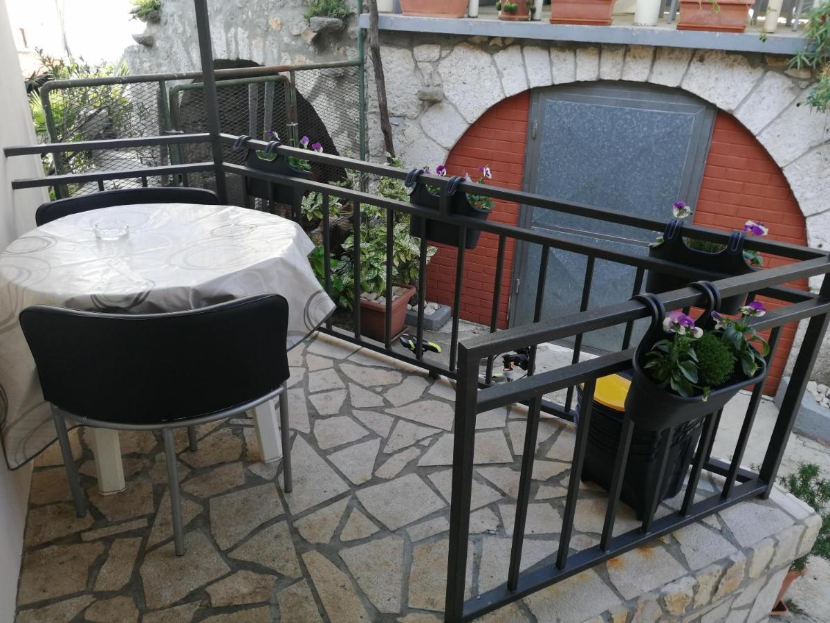 Centar Njivice Apartment Екстериор снимка
