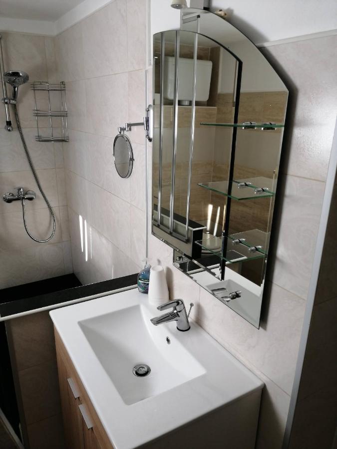 Centar Njivice Apartment Екстериор снимка