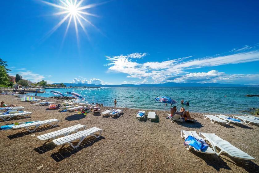 Centar Njivice Apartment Екстериор снимка